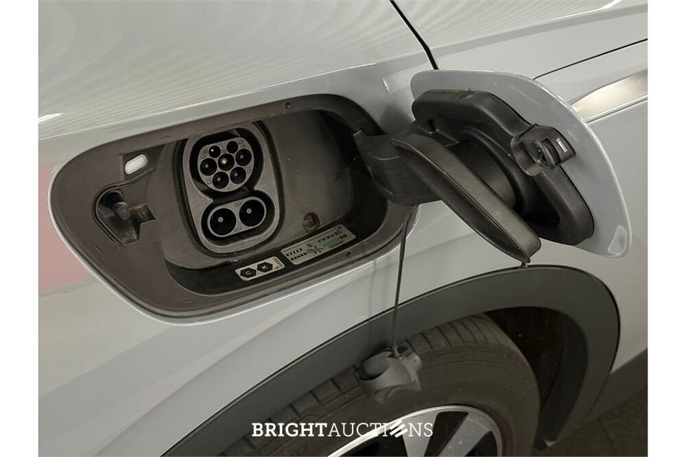Volkswagen ID.4 Business 77 kWh 2021 (Origineel-NL), L-892-XL