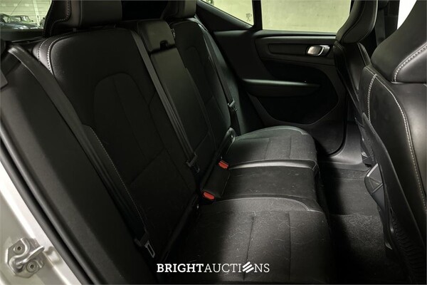Volvo XC40 1.5 T3 Momentum 156 pk, Baujahr 2018 (Original-NL), TS-939-D