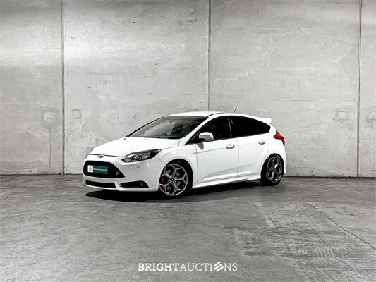 Ford Focus 2.0 EcoBoost ST-2 250pk 2013, G-282-BN