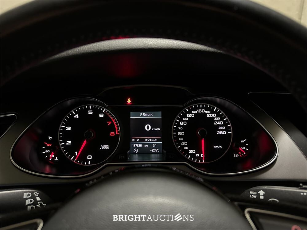 Audi A4 Avant 1.8 TFSI S Edition 120pk 2013 (Origineel-NL), 26-ZRP-1