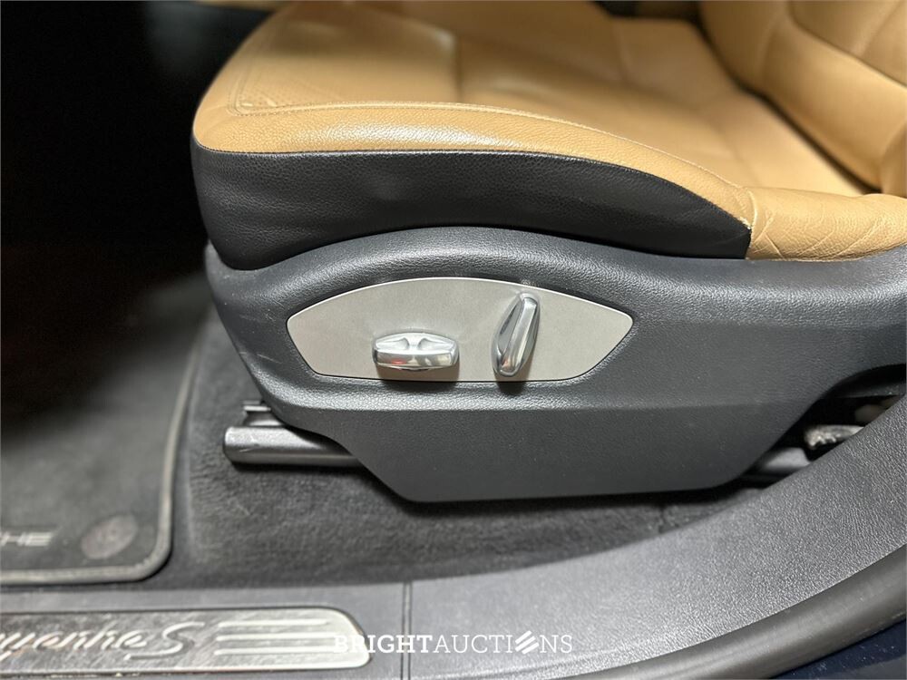 Porsche Cayenne 3.0 V6 S E-Hybrid 416pk 2014 (Origineel-NL), 1-ZDG-21