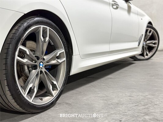 BMW M550i xDrive High Executive 462pk 2018 5-serie, KKP-44-R