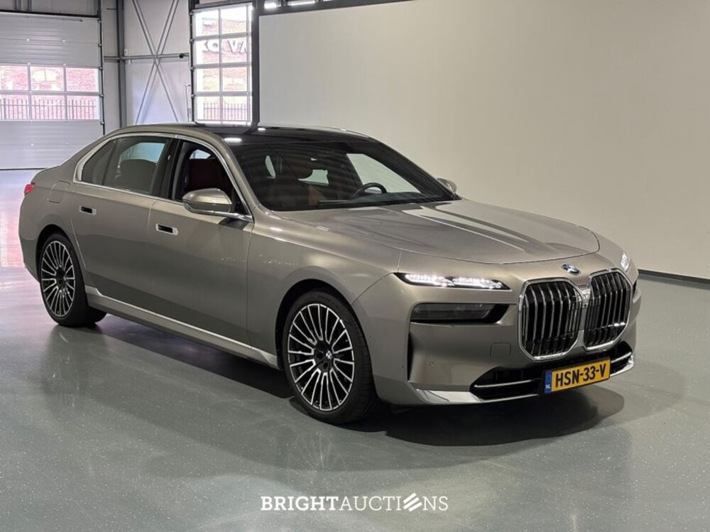 BMW 740d xDrive 7 Serie Full Option! 286pk 2025 (Origineel-NL) 7-Serie, HSN-33-V
