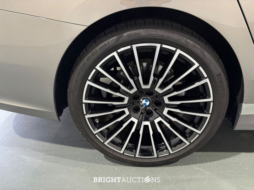 BMW 740d xDrive 7 Serie Full Option! 286pk 2025 (Origineel-NL) 7-Serie, HSN-33-V