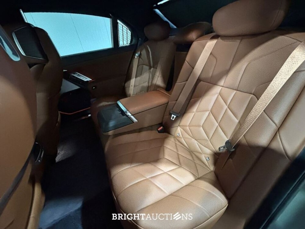 BMW 740d xDrive 7 Serie Full Option! 286pk 2025 (Origineel-NL) 7-Serie, HSN-33-V