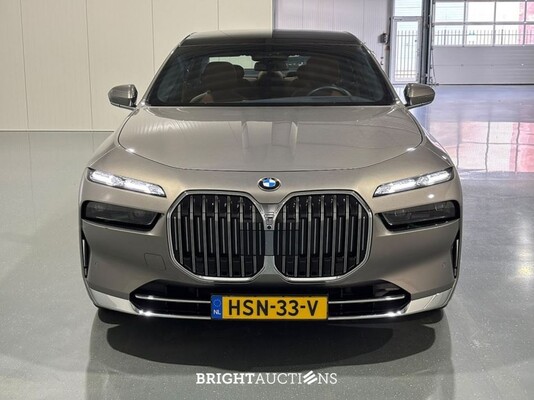 BMW 740d xDrive 7 Serie Full Option! 286pk 2025 (Origineel-NL) 7-Serie, HSN-33-V