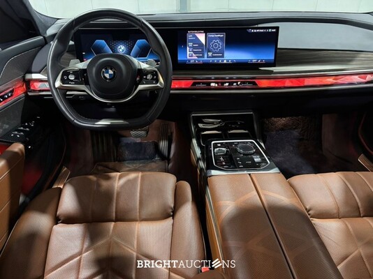 BMW 740d xDrive 7 Serie Full Option! 286pk 2025 (Origineel-NL) 7-Serie, HSN-33-V