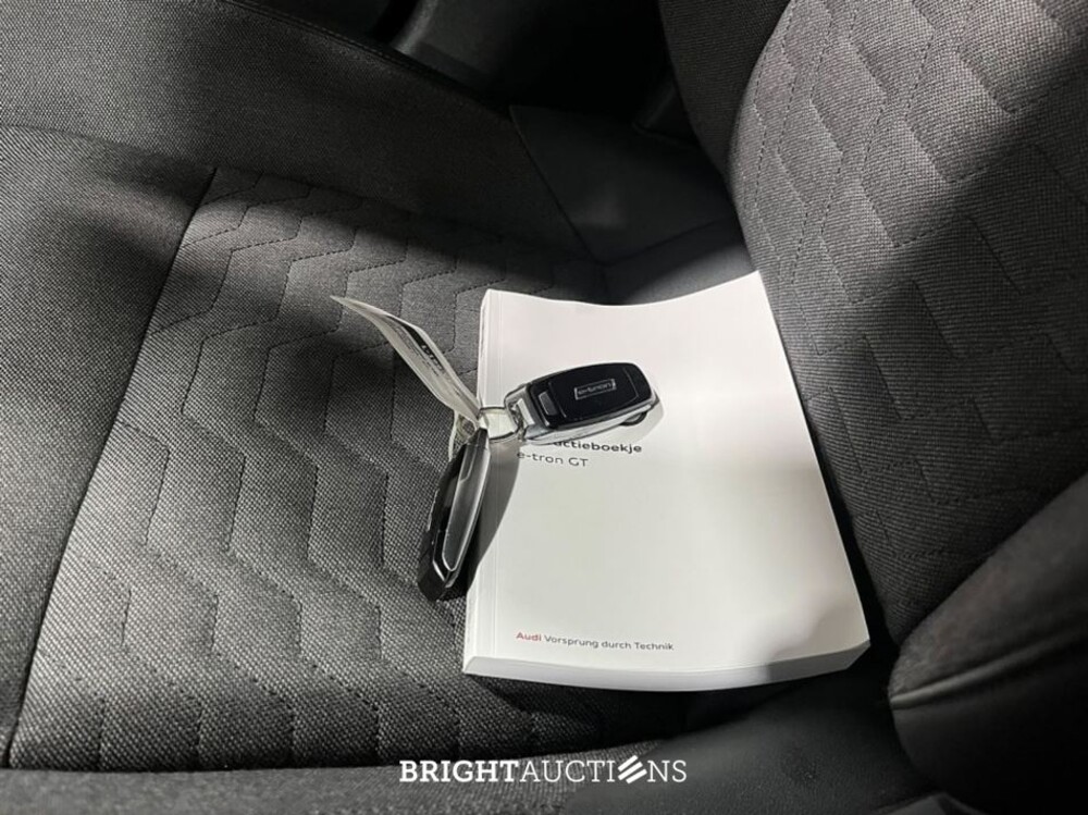 Audi e-tron GT edition ZERO Competition 93 kWh 476pk 2021 (Origineel-NL), L-199-VT
