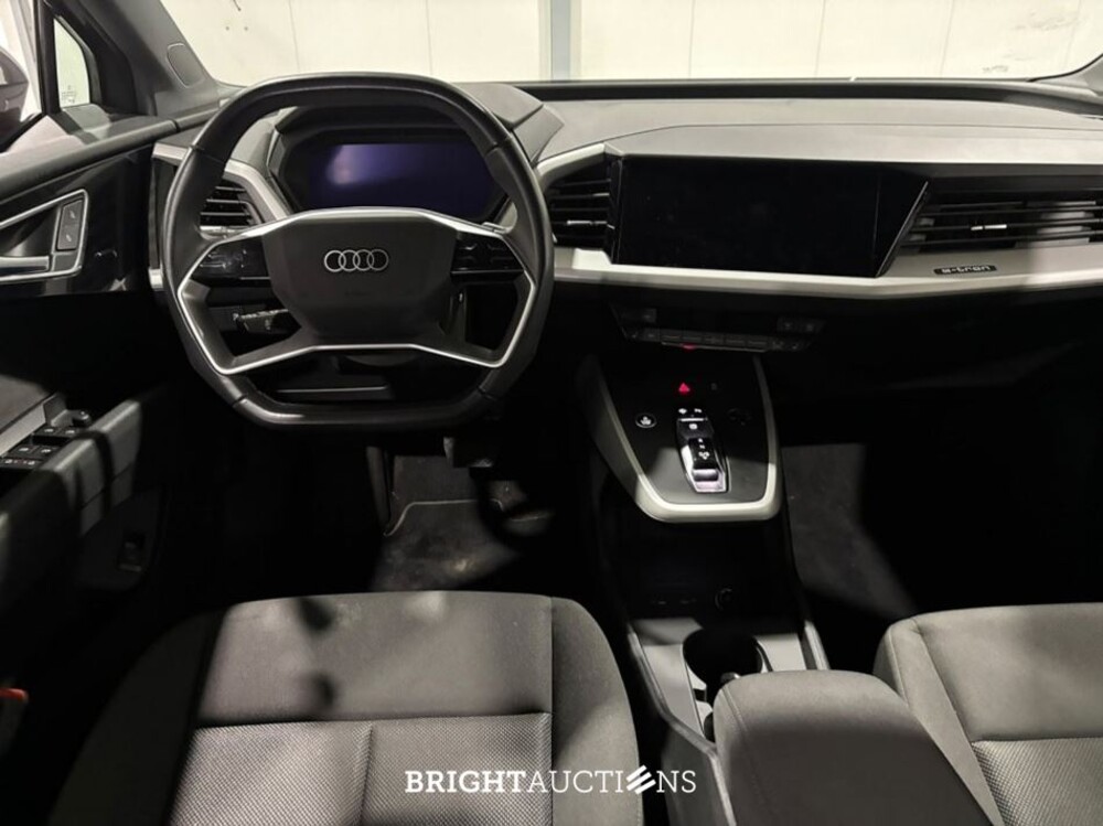 Audi Q4 40 Launch edition 77 kWh 204pk 2022 (Origineel-NL), P-005-KH