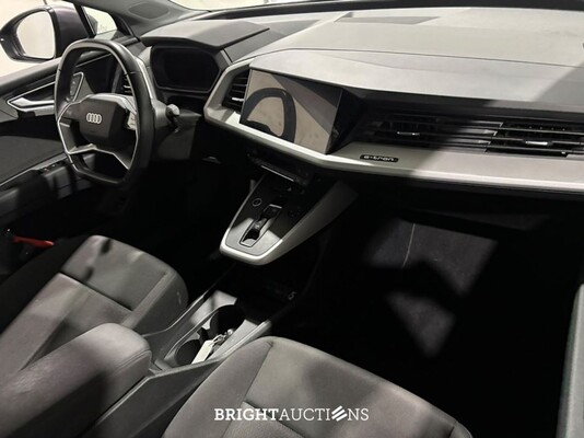 Audi Q4 40 Launch edition 77 kWh 204pk 2022 (Origineel-NL), P-005-KH