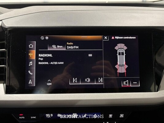 Audi Q4 40 Launch edition 77 kWh 204pk 2022 (Origineel-NL), P-005-KH