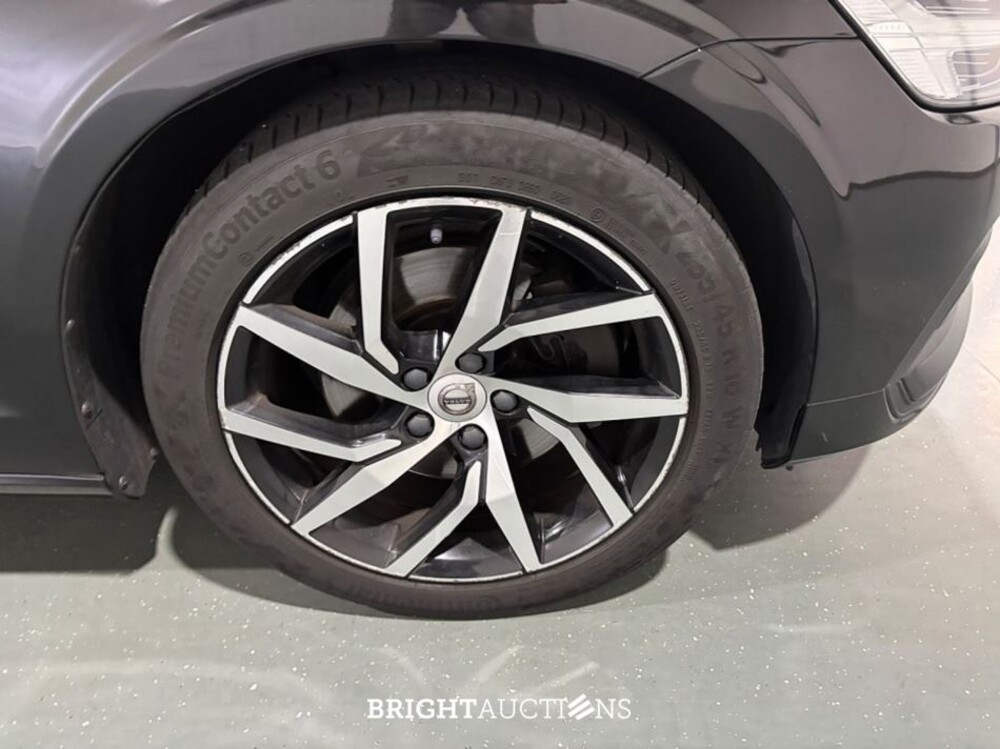 Volvo V60 T4 Momentum Pro 2.0 190pk 2019 (Origineel-NL), G-999-SR
