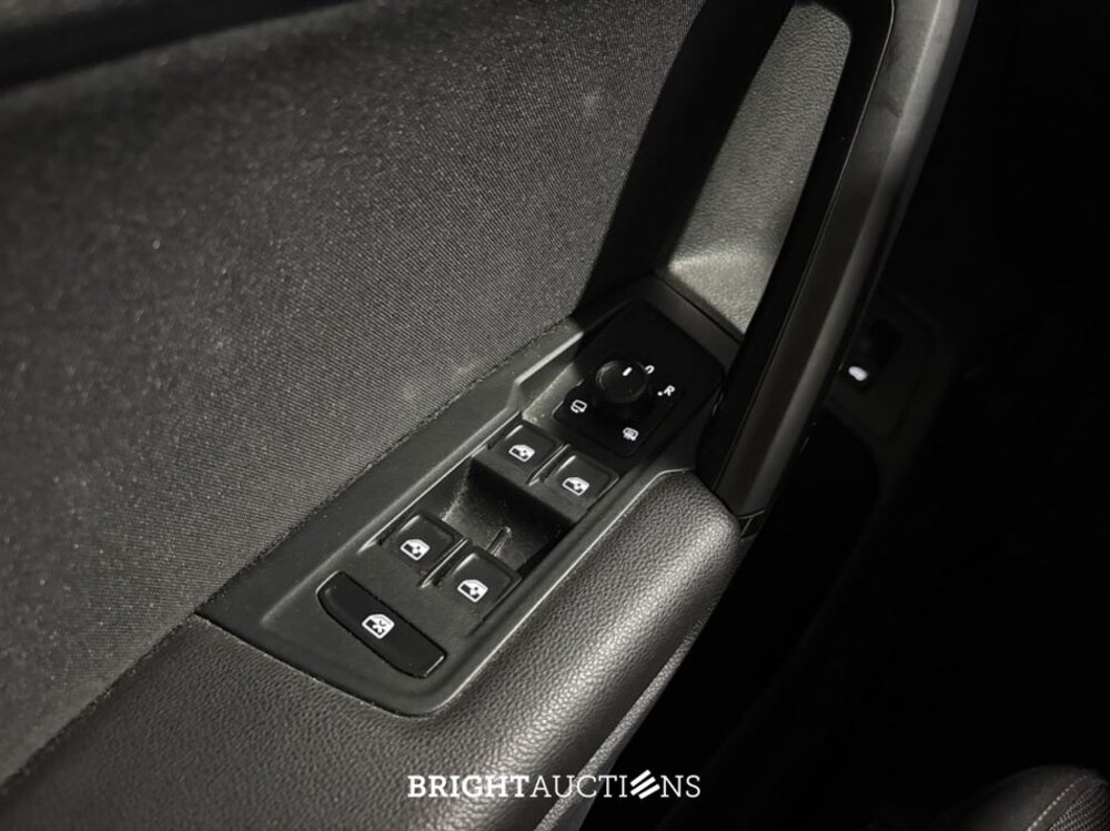 Volkswagen Tiguan Life Business 1.5 TSI 131pk 2022 (Origineel-NL), N-693-SJ