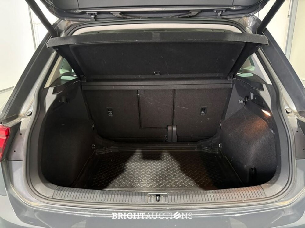 Volkswagen Tiguan Life Business 1.5 TSI 131pk 2022 (Origineel-NL), N-693-SJ
