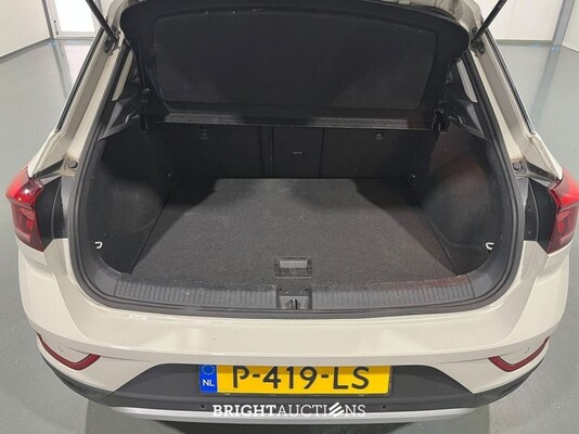 Volkswagen T-Roc Life 1.5 TSI 150pk 2022 (Origineel-NL), P-419-LS
