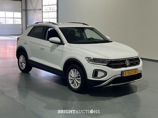 Volkswagen T-Roc Life 1.0 TSI 110pk 2023 (Origineel-NL), S-562-FR