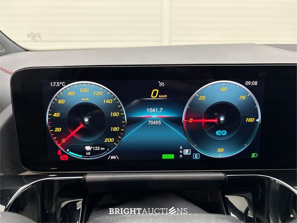 Mercedes-Benz EQA 25067 Business Solution AMG 67 kWh 191pk 2021 (Origineel-NL) EQA-Klasse, K-844-XV
