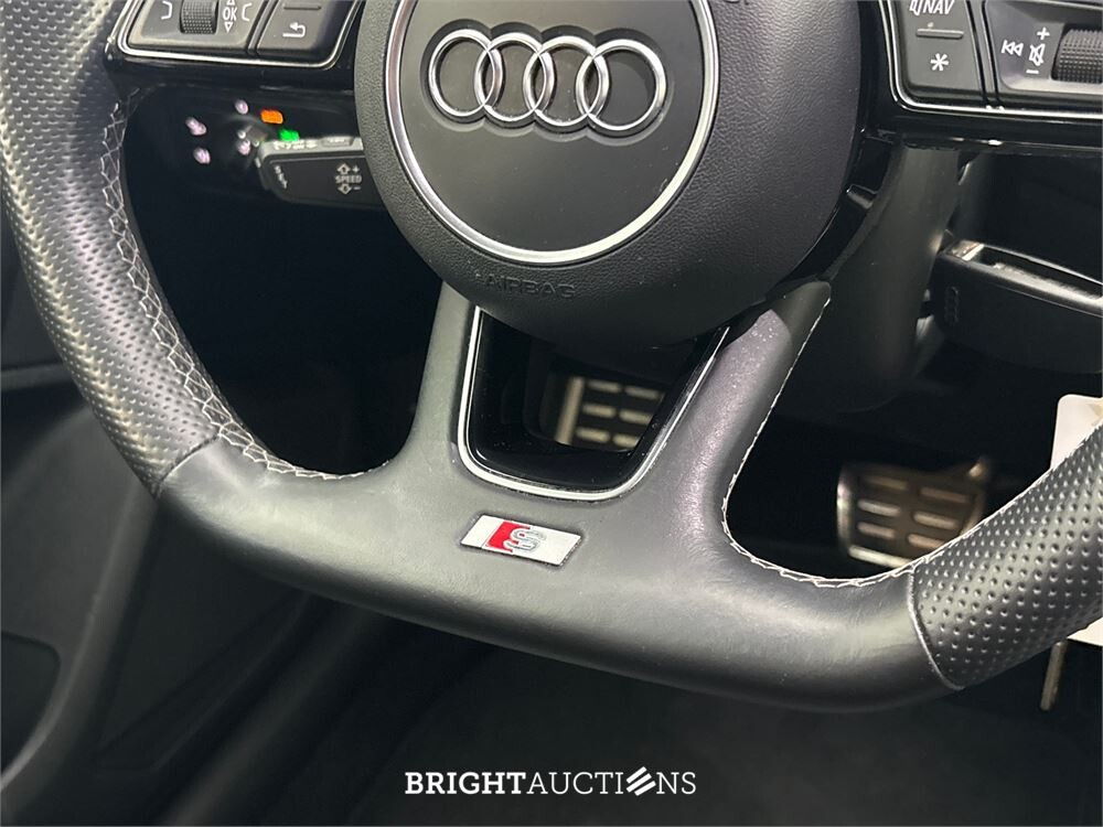 Audi Q2 35 S Edition TFSI 150pk 2022 (Origineel-NL), R-815-HB