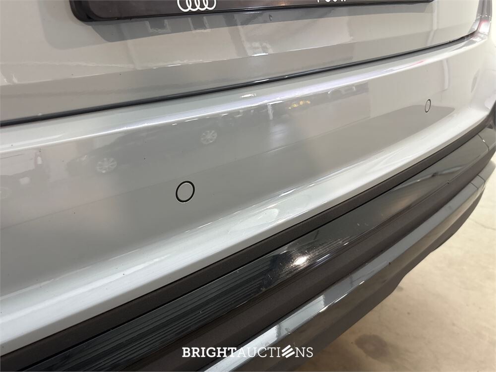 Audi Q2 35 S Edition TFSI 150pk 2022 (Origineel-NL), R-815-HB