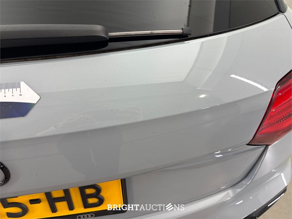 Audi Q2 35 S Edition TFSI 150pk 2022 (Origineel-NL), R-815-HB