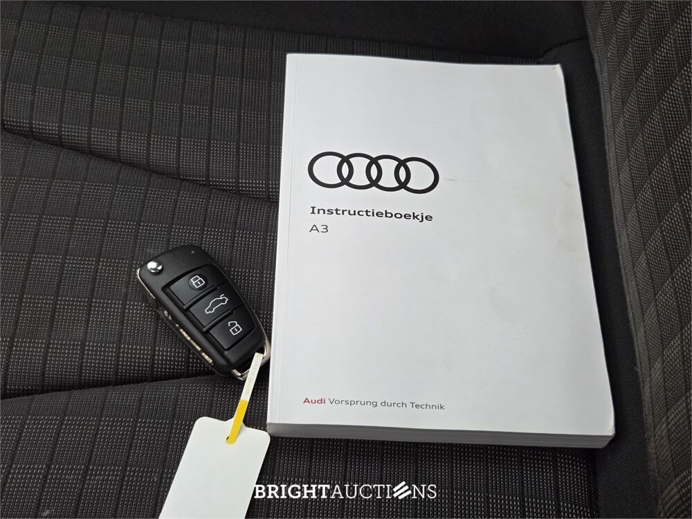 Audi A3 Limousine 30 Sport Lease Edition TFSI 116pk 2019 (Origineel-NL), ZG-933-F