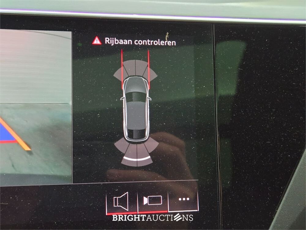 Audi e-tron Sportback 50 S edition Quattro 71 kWh 313pk 2021, T-261-RR