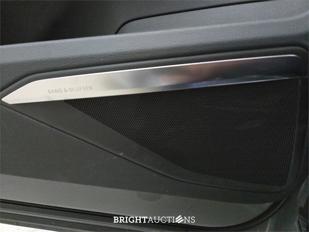 Audi e-tron Sportback 50 S edition Quattro 71 kWh 313pk 2021, T-261-RR