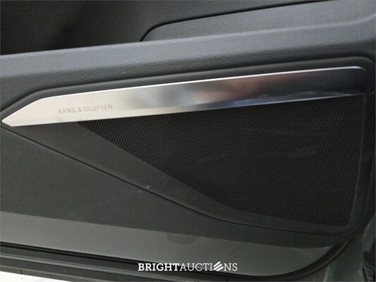 Audi e-tron Sportback 50 S edition Quattro 71 kWh 313pk 2021, T-261-RR