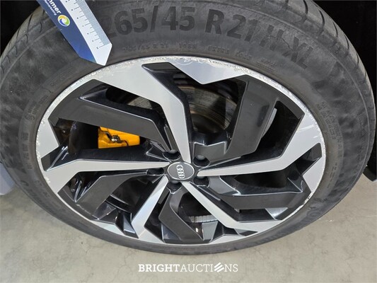 Audi e-tron Sportback 50 S edition Quattro 71 kWh 313pk 2021, T-261-RR