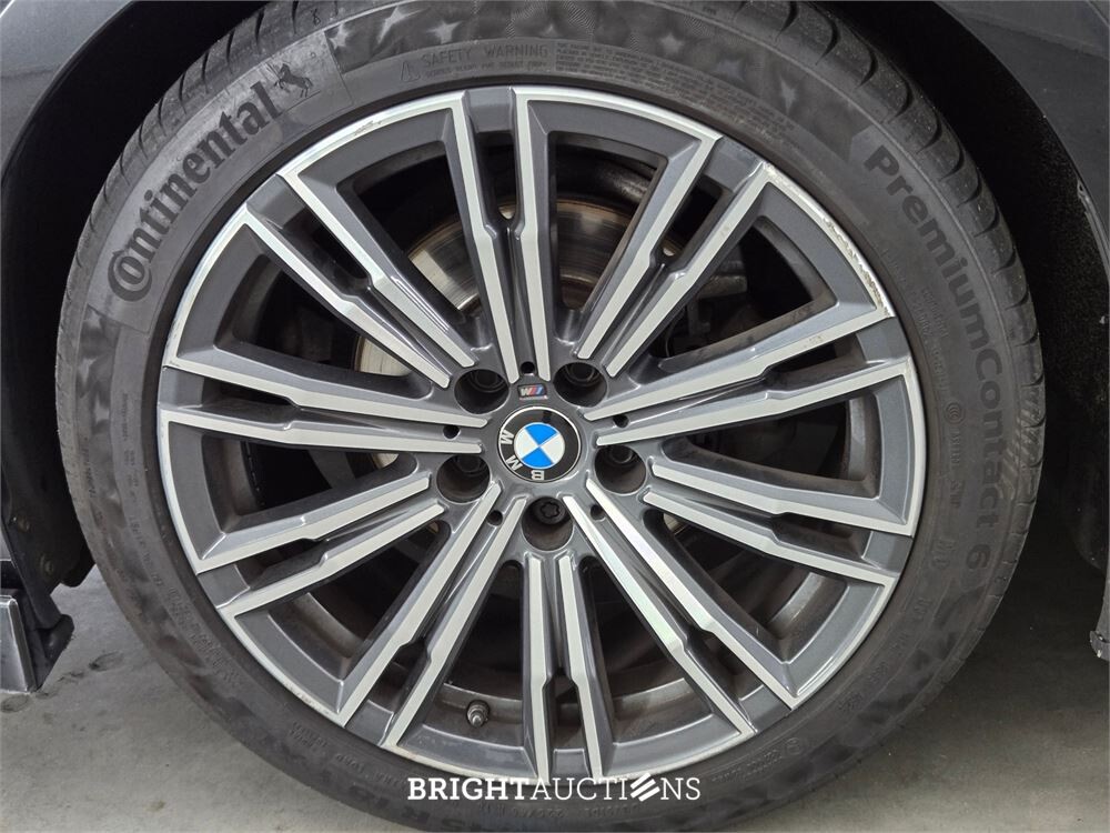 BMW 318i 3-serie High Executive 157pk 2021 (Origineel-NL) 3-Serie, K-105-ZR