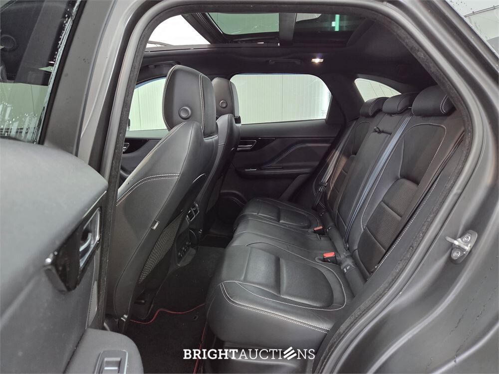 Jaguar F-PACE Portfolio 20d 2.0 AWD 180pk 2017 (Origineel-NL), NT-557-F