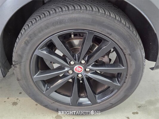 Jaguar F-PACE Portfolio 20d 2.0 AWD 180pk 2017 (Origineel-NL), NT-557-F