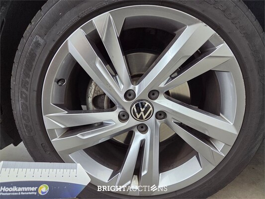 Volkswagen Tiguan R-Line Business 1.5 TSI 150pk 2022, X-482-FV