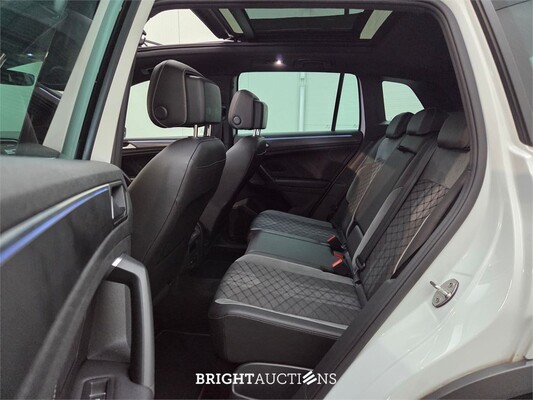 Volkswagen Tiguan R-Line Business 1.5 TSI 150pk 2022, X-482-FV