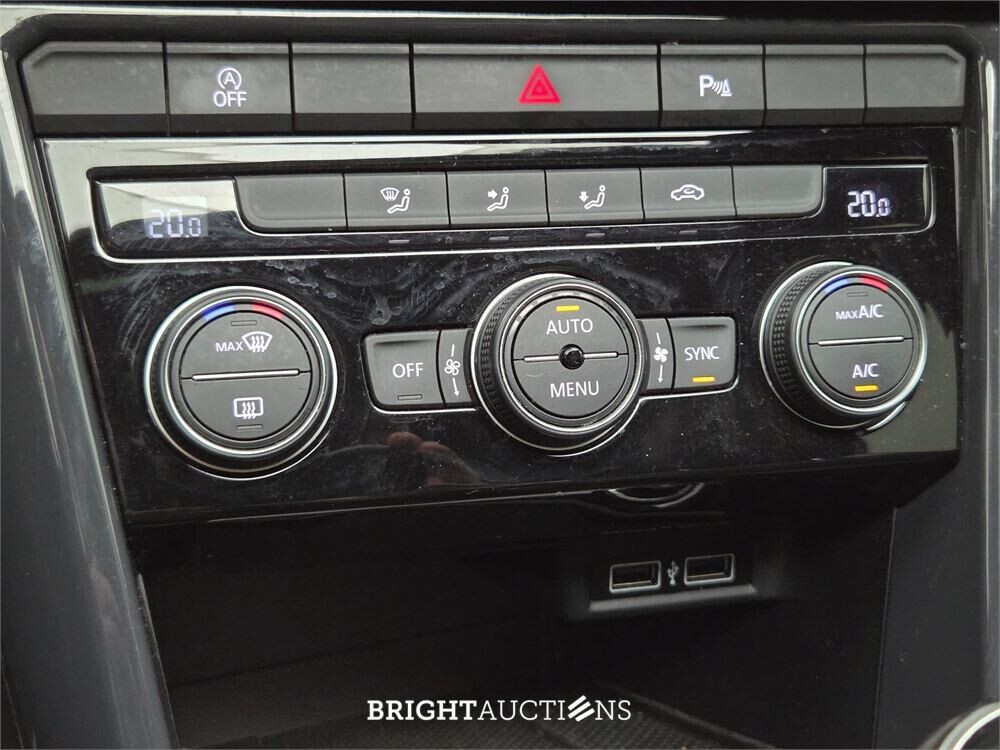 Volkswagen T-Roc Sport 1.5 TSI 150pk 2019 (Origineel-NL), XK-778-P