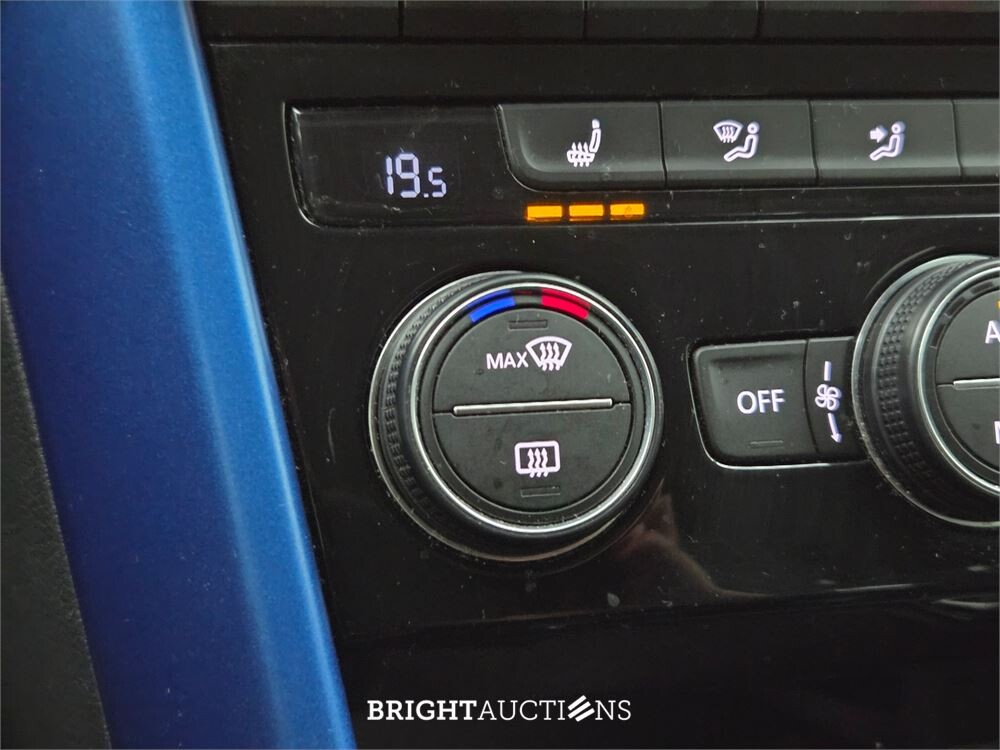 Volkswagen T-Roc Sport 1.5 TSI 150pk 2019, Z-260-HV