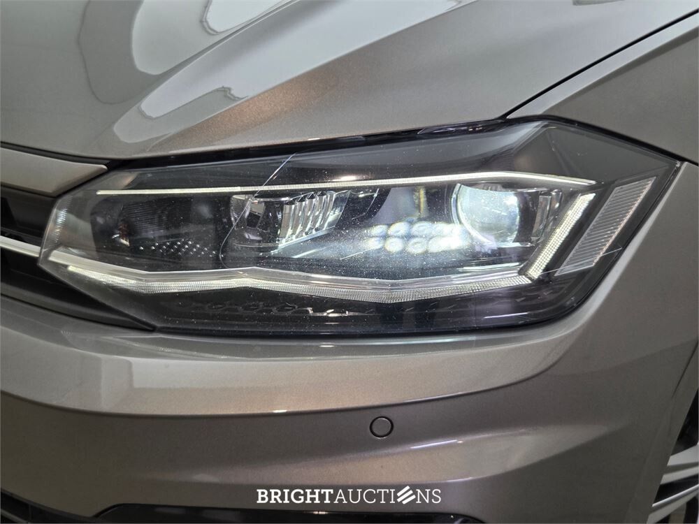 Volkswagen Polo Highline Business R 1.5 TSI 150pk 2020, X-804-TT