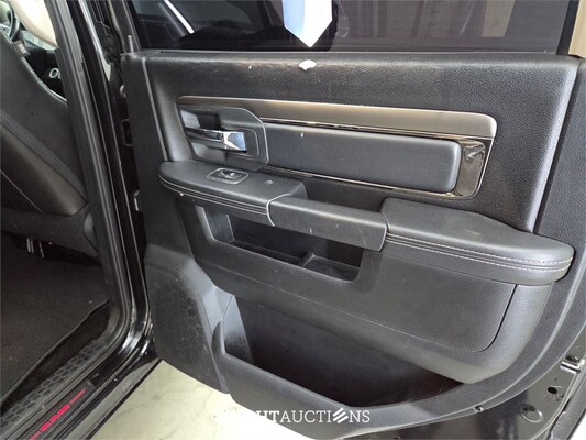 Dodge Ram 1500 4x4 Quad Cab 6'4 Sport 5.7 V8 402pk 2017 (Origineel-NL), VZ-088-G