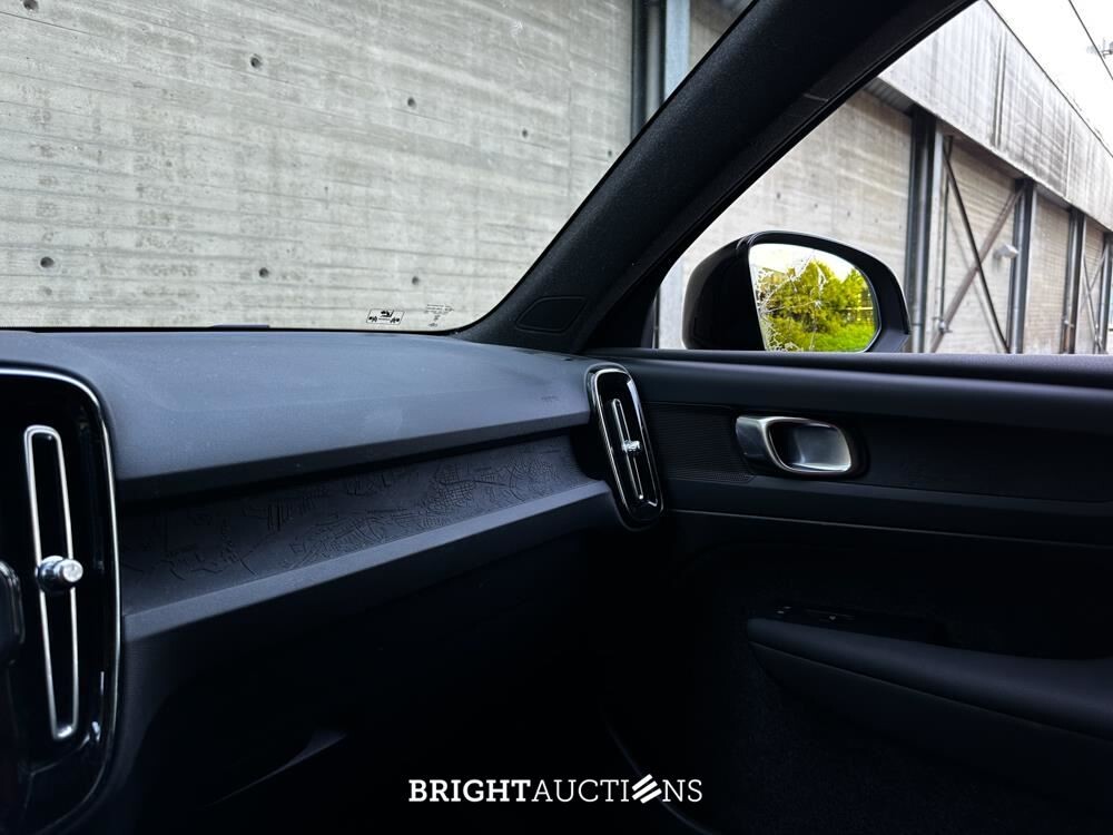 Volvo XC40 Recharge Plus 231pk 2023 (Origineel-NL + 1e eigenaar), S-874-ZR