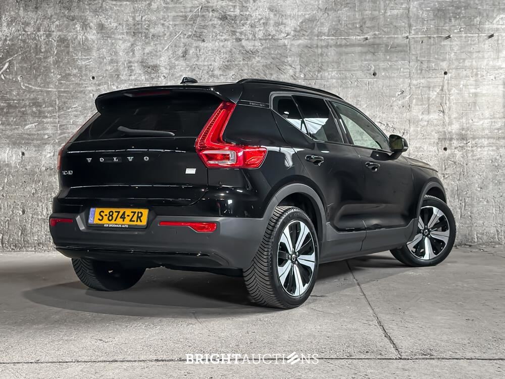 Volvo XC40 Recharge Plus 231pk 2023 (Origineel-NL + 1e eigenaar), S-874-ZR