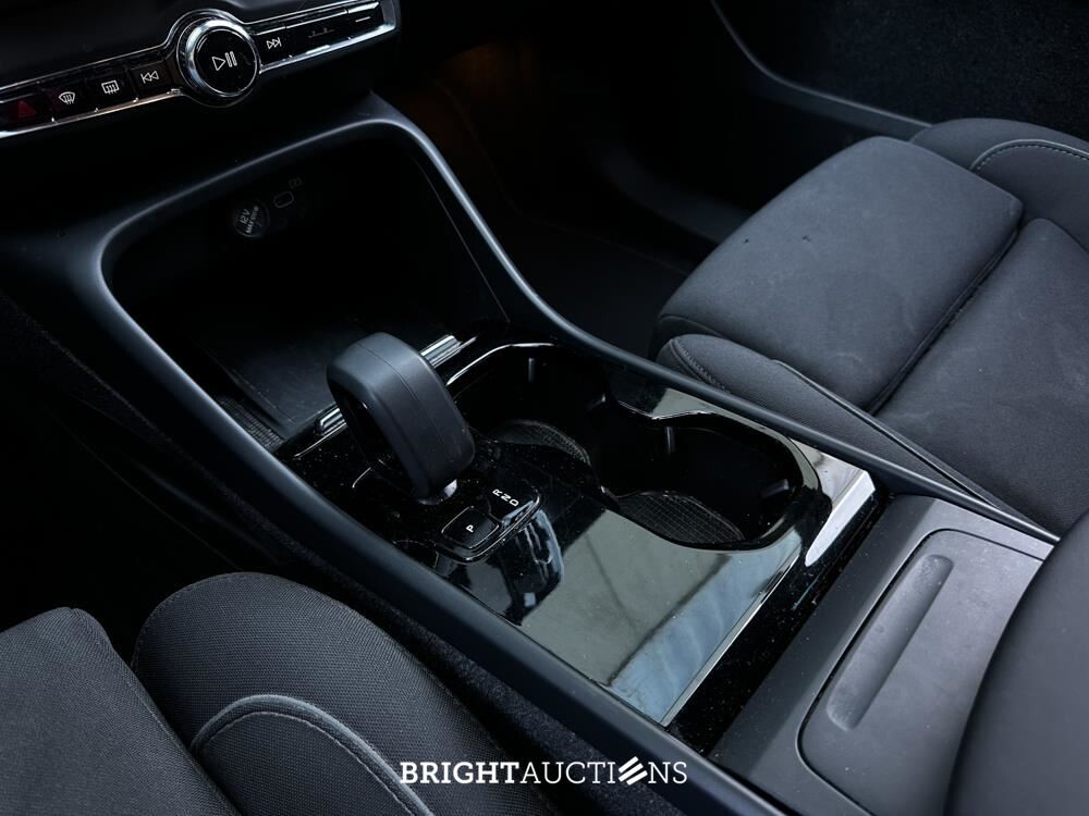 Volvo XC40 Recharge Plus 231pk 2023 (Dutch-spec + 1st owner), S-874-ZR