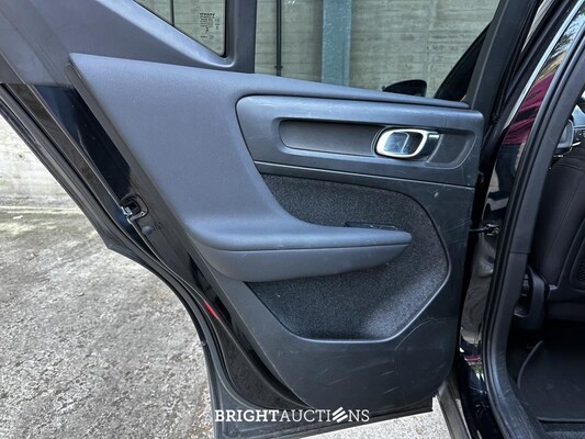Volvo XC40 Recharge Plus 231pk 2023 (Origineel-NL + 1e eigenaar), S-874-ZR