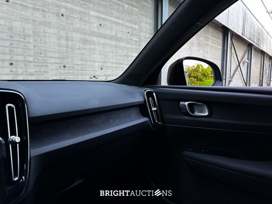 Volvo XC40 Recharge Plus 231pk 2023 (Origineel-NL + 1e eigenaar), S-874-ZR