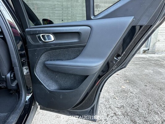 Volvo XC40 Recharge Plus 231pk 2023 (Origineel-NL + 1e eigenaar), S-874-ZR