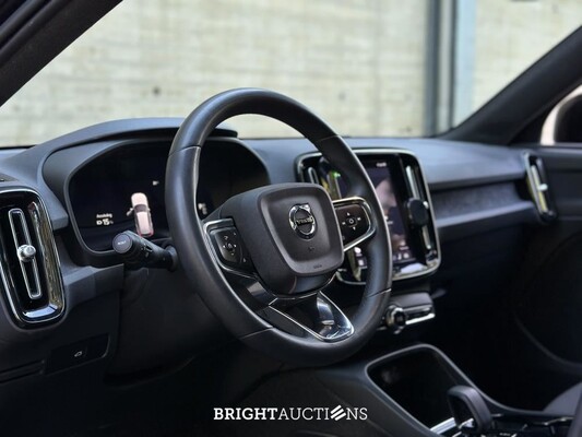 Volvo XC40 Recharge Plus 231pk 2023 (Origineel-NL + 1e eigenaar), S-874-ZR