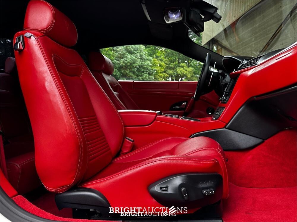 Maserati Granturismo S 4.7 V8 440pk MC Shift 440pk 2009