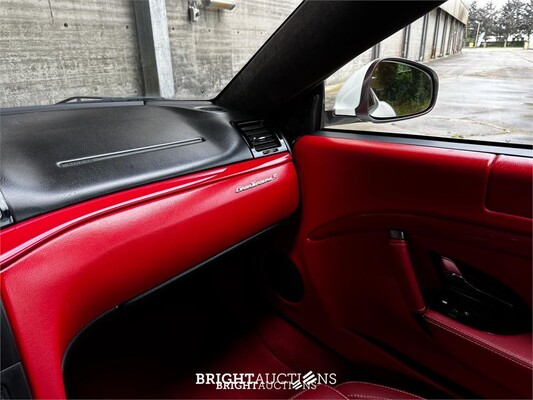 Maserati Granturismo S 4.7 V8 440pk MC Shift 440pk 2009