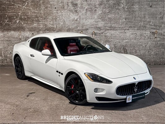 Maserati Granturismo S 4.7 V8 440pk MC Shift 440pk 2009