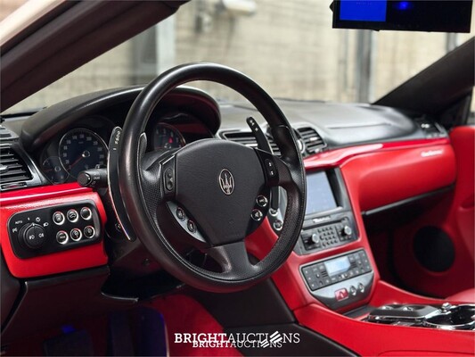 Maserati Granturismo S 4.7 V8 440pk MC Shift 440pk 2009