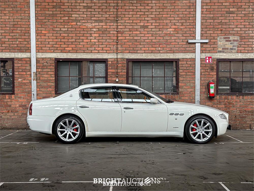 Maserati Quattroporte 4.2 V8 Executive GT 401pk 2007 Youngtimer